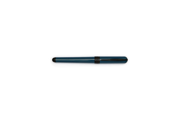 Pineider Avatar UR Blu Lapis Opaca Penna Stilografica Finiture Nero Matt