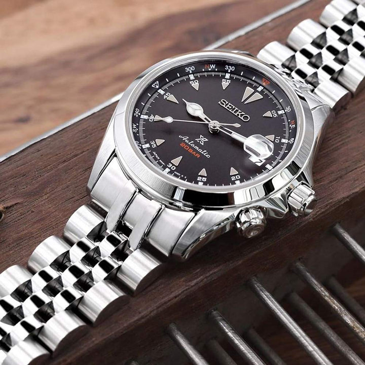 Orologio Seiko Prospex Alpinist con quadrante nero SPB117J1