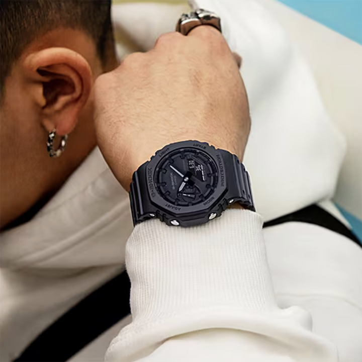 Casio Orologio Classic G-SHOCK Tone-on-tone All Black