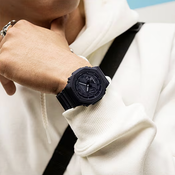 Casio Orologio Classic G-SHOCK Tone-on-tone All Black