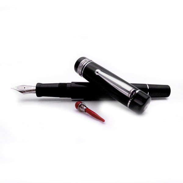 Delta We 17 Penna Stilografica Nera Finiture Palladio Pennino Acciaio