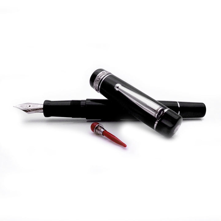 Delta We 17 Penna Stilografica Nera Finiture Palladio Pennino Acciaio