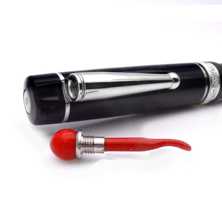 Delta We 17 Penna Stilografica Nera Finiture Palladio Pennino Acciaio