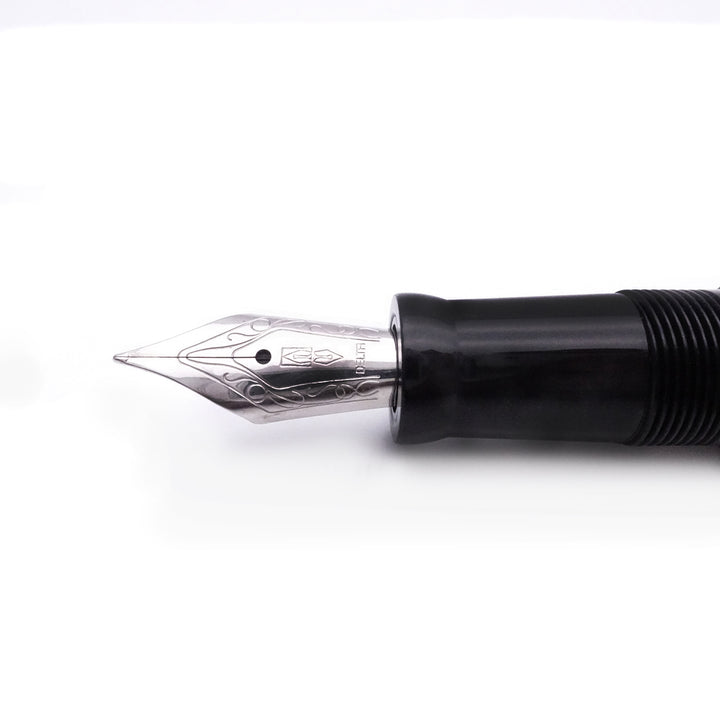 Delta We 17 Penna Stilografica Nera Finiture Palladio Pennino Acciaio