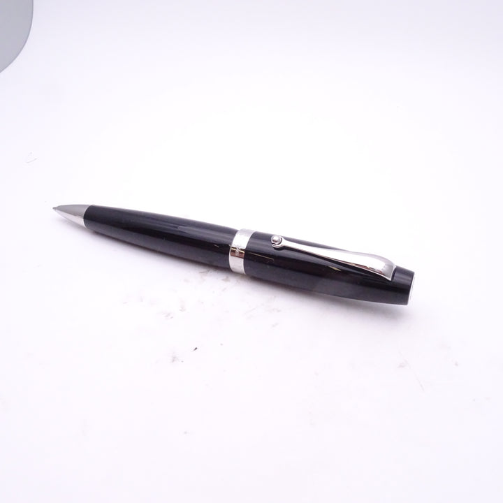 Penna a sfera Montegrappa Mia in resina nera con finitura palladio ISMIABIC