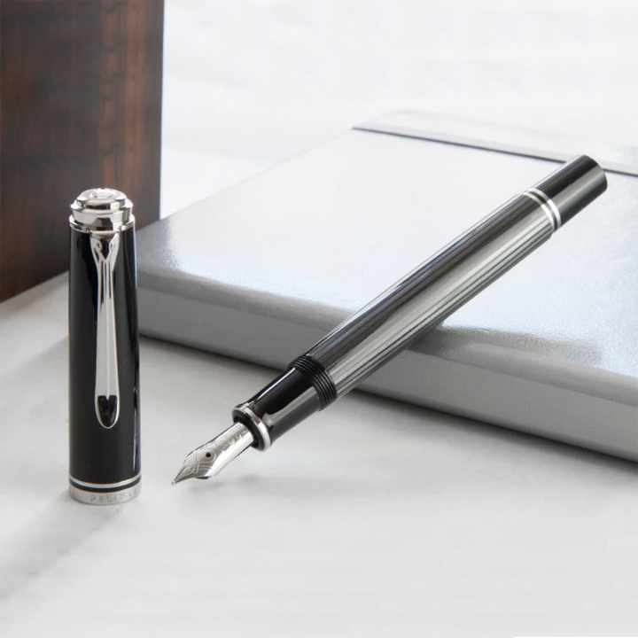 Pelikan Souverän Stresemann M605 Stilografica - Pennino F