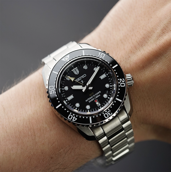 Orologio Seiko Prospex GMT Automatic Diver Quadrante Nero SPB383J1